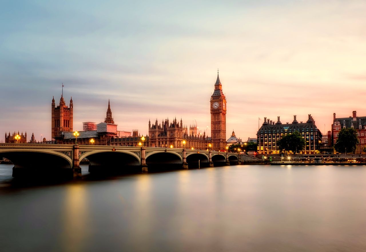 英国留学全球机构服务对比示意图